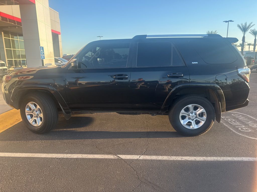 Thumbnail: 2021 Toyota 4Runner - 6