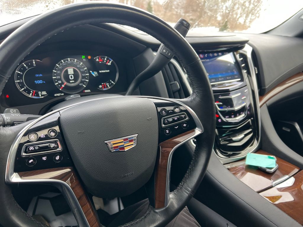 2020 Cadillac Escalade Luxury 14