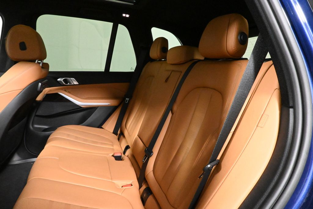 Thumbnail: 2021 BMW X5 - 5
