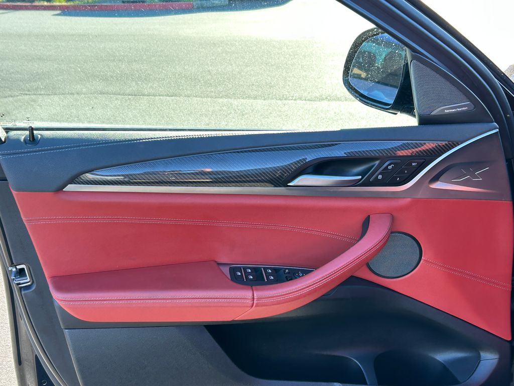 Thumbnail: 2023 BMW X4 - 11