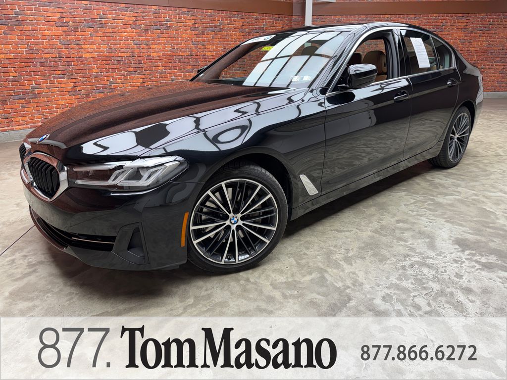 Black Sapphire Metallic 2022 BMW 5 Series Sedan All-Wheel Drive 8-Speed Automatic