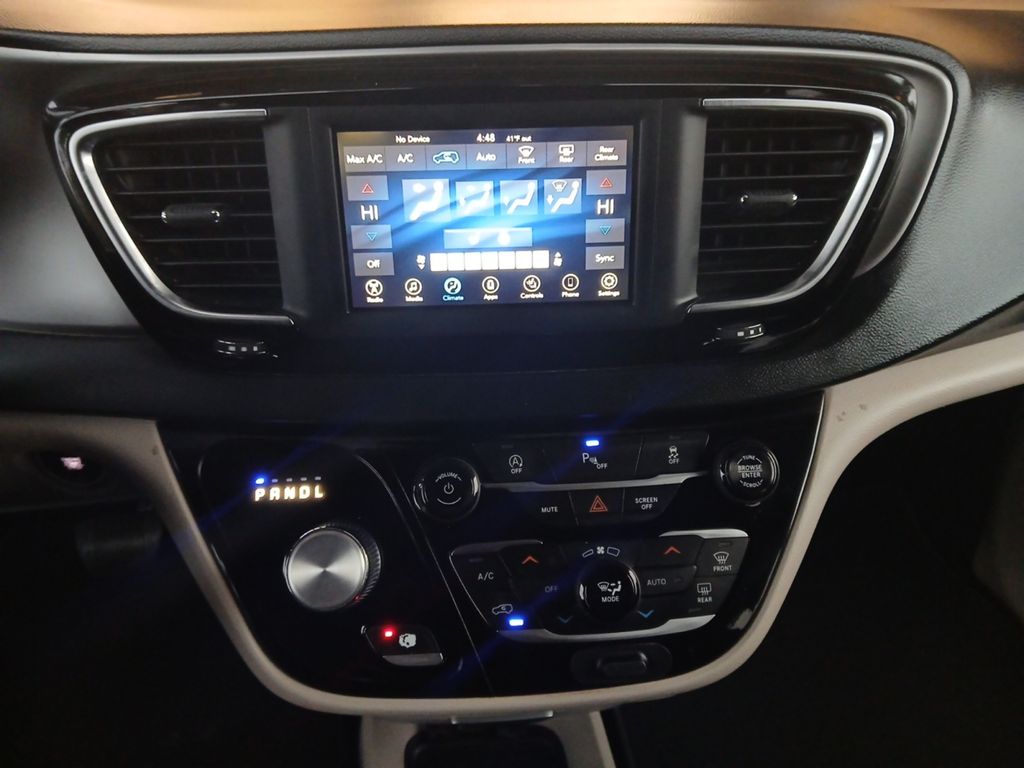 Used Car 2020 Chrysler Pacifica  Touring L For Sale Under $25,000 In Austin, Texas