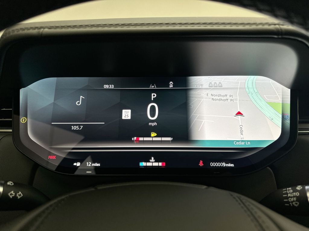 Thumbnail: 2025 Land Rover Range Rover - 16