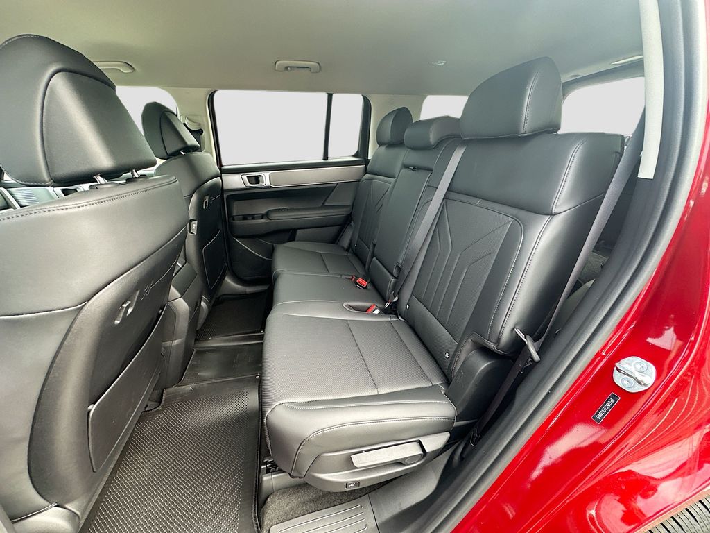 2025 Hyundai Santa Fe SEL 16