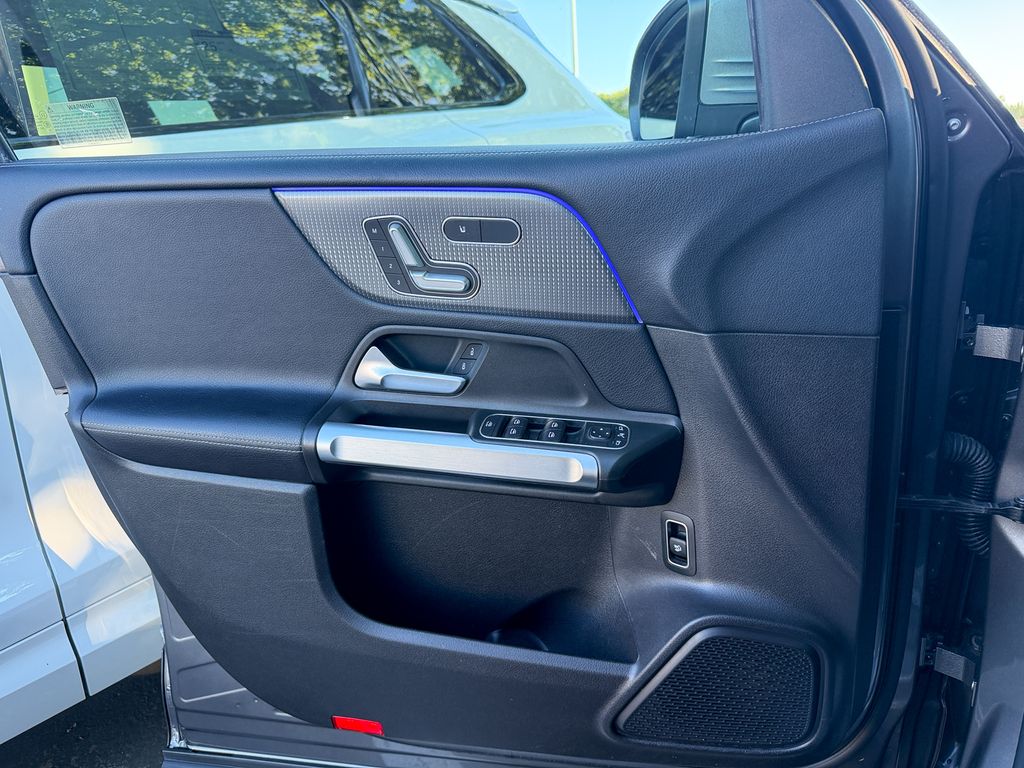 Used 2020  Mercedes-Benz GLB 250 image 13