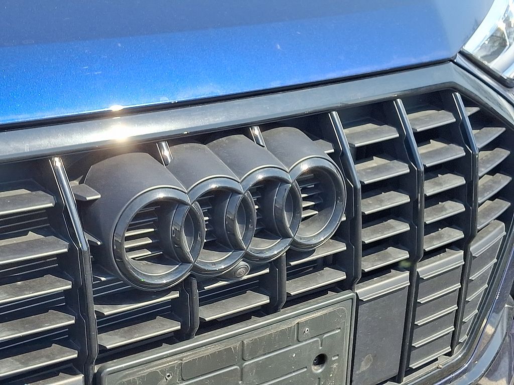 Thumbnail: 2025 Audi Q3 - 4