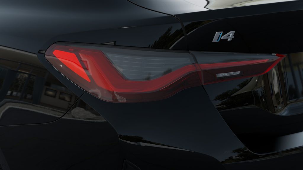 2025 BMW i4 eDrive40 32