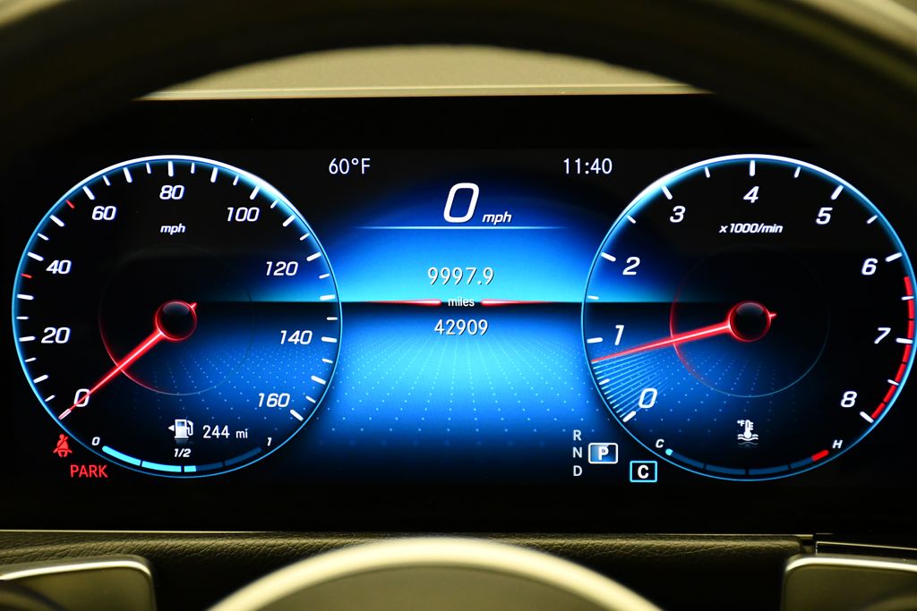 Thumbnail: 2021 Mercedes-Benz GLB - 25