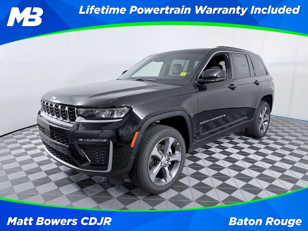 Diamond Black Crystal Pearlcoat 2026 Jeep Grand Cherokee SUV / Crossover Four-Wheel Drive 8-Speed Automatic