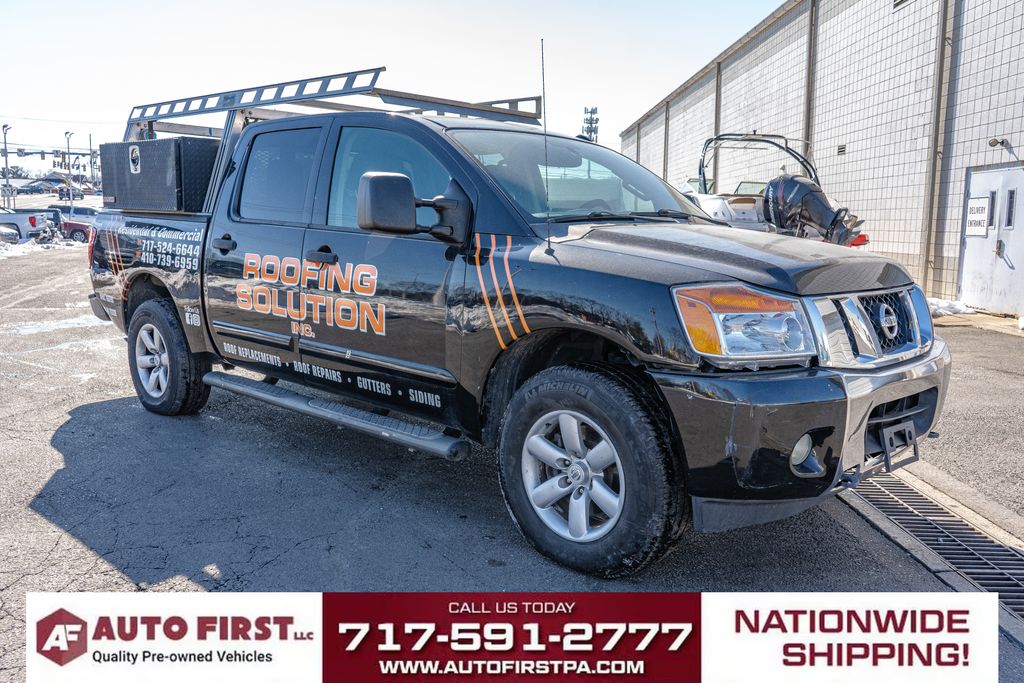 2013 Nissan Titan SV Crew Cab 4WD