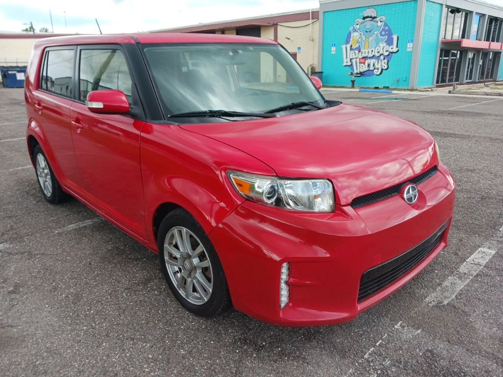 Absolutely Red 2013 Scion xB Base Wagon Front-Wheel Drive 5-Speed Manual