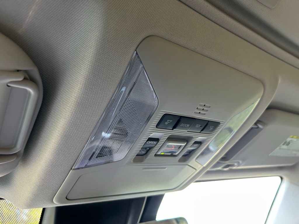 2024 Toyota RAV4 Limited 30