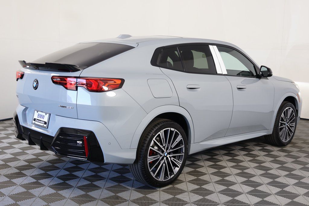 Thumbnail: 2026 BMW X2 - 2