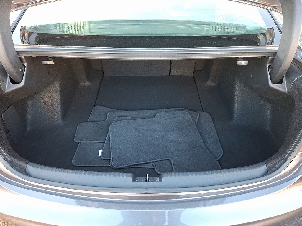 Thumbnail: 2023 Acura TLX - 31