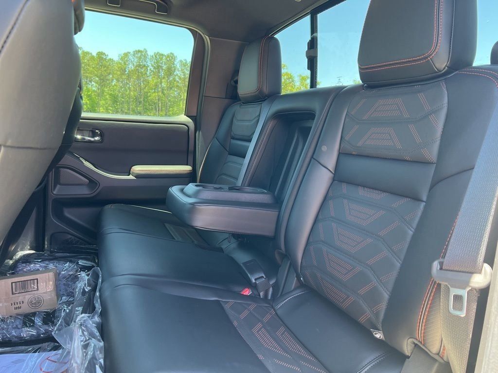 2025 Glacier White Nissan Frontier PRO-4X 4X4 Truck
