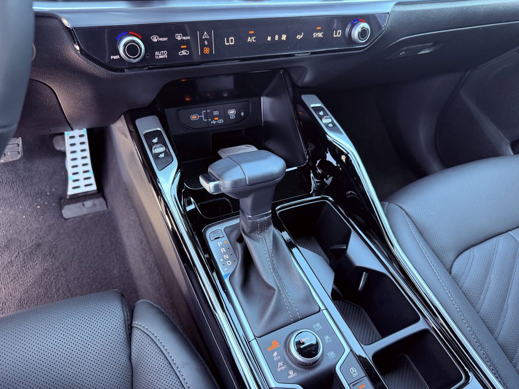 new 2026 Kia Sorento car, priced at $40,740