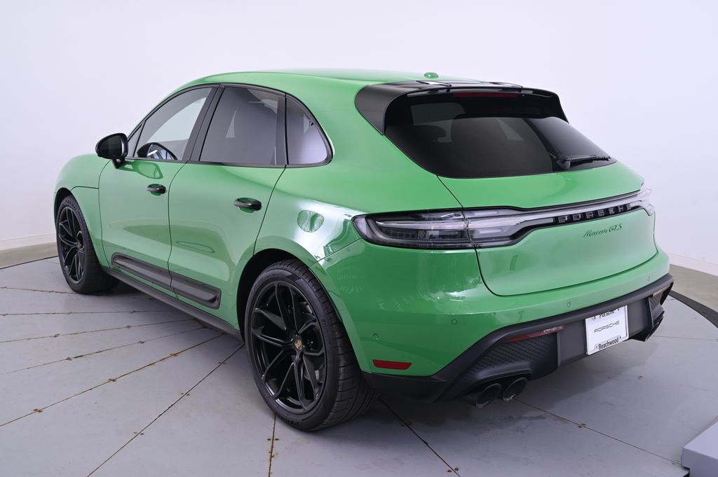 Thumbnail: 2022 Porsche Macan - 3