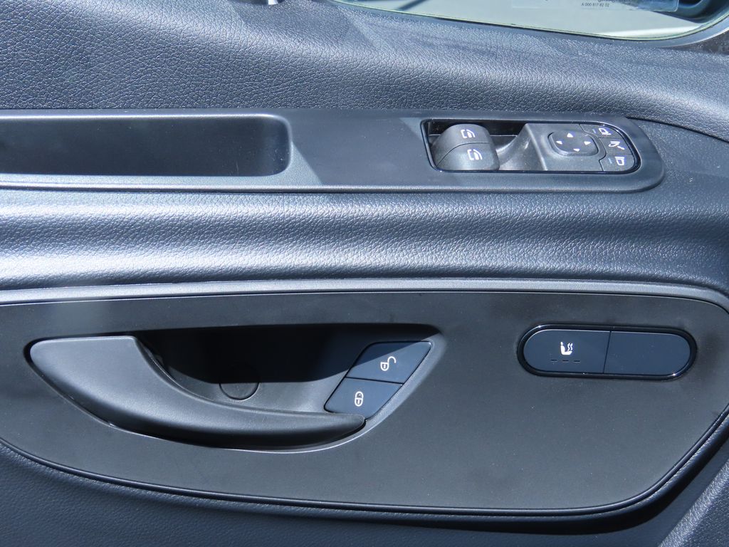 Thumbnail: 2025 Mercedes-Benz Sprinter - 21