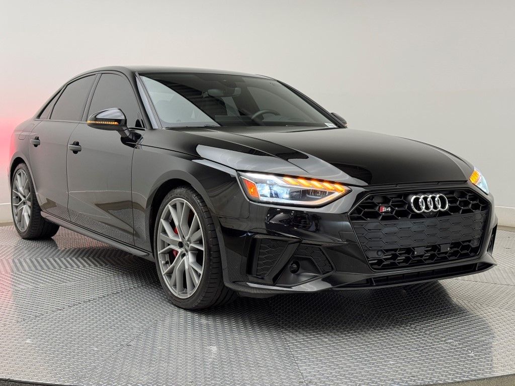Thumbnail: 2022 Audi S4 - 2