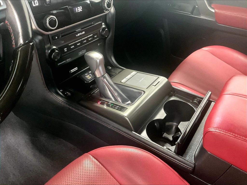 2022 Lexus GX — photo 21