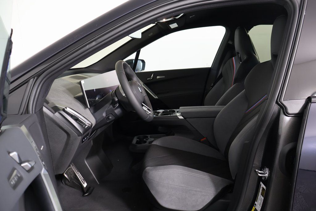 Thumbnail: 2026 BMW iX - 5