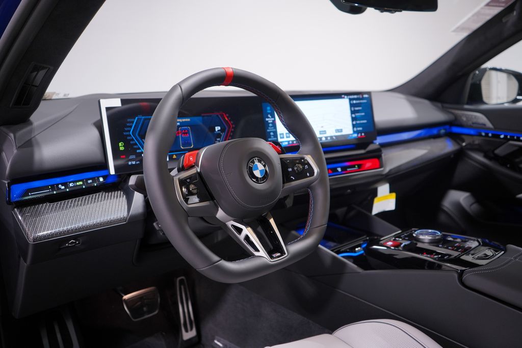 Thumbnail: 2026 BMW M5 - 6