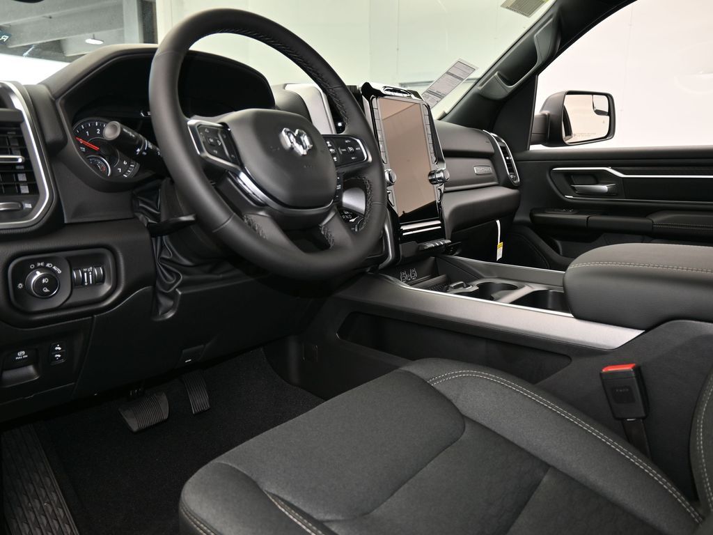 New 2026 Diamond Black Crystal Pearlcoat Ram Big Horn/Lone Star image 12