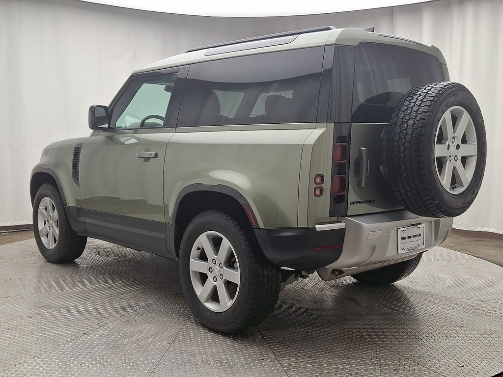 Thumbnail: 2023 Land Rover Defender - 6