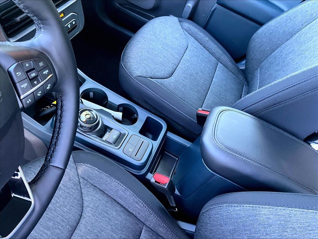 2026 Ford Maverick — photo 9