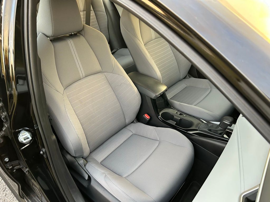 Thumbnail: 2025 Toyota Corolla - 15