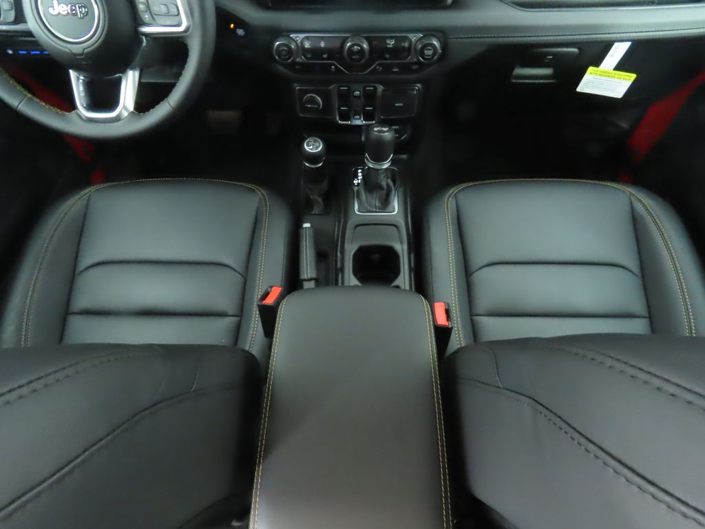 2025 Jeep Wrangler Sahara 4xe 20