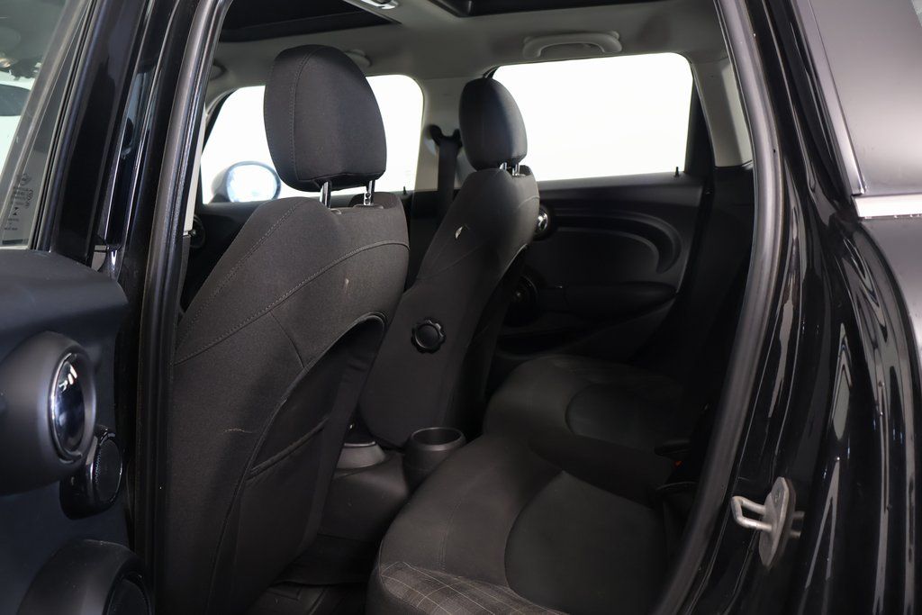 Thumbnail: 2015 MINI Cooper - 11