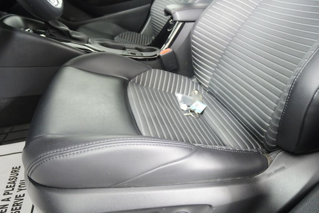 Thumbnail: 2023 Toyota Corolla - 9