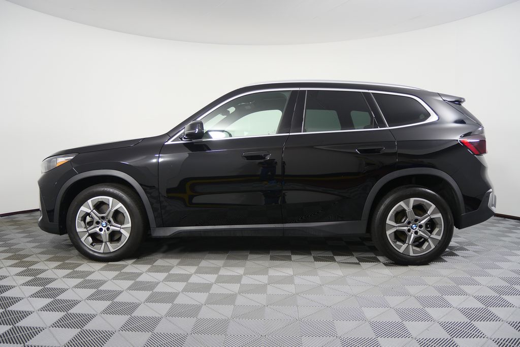 Thumbnail: 2023 BMW X1 - 6