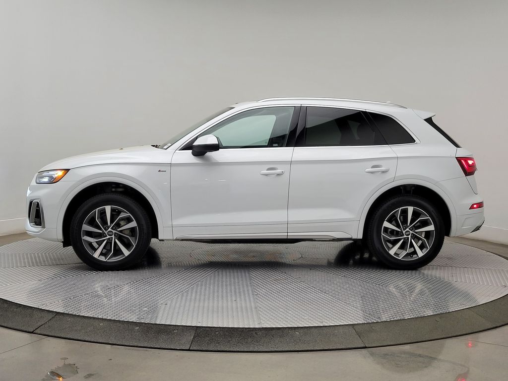 Thumbnail: 2023 Audi Q5 - 3