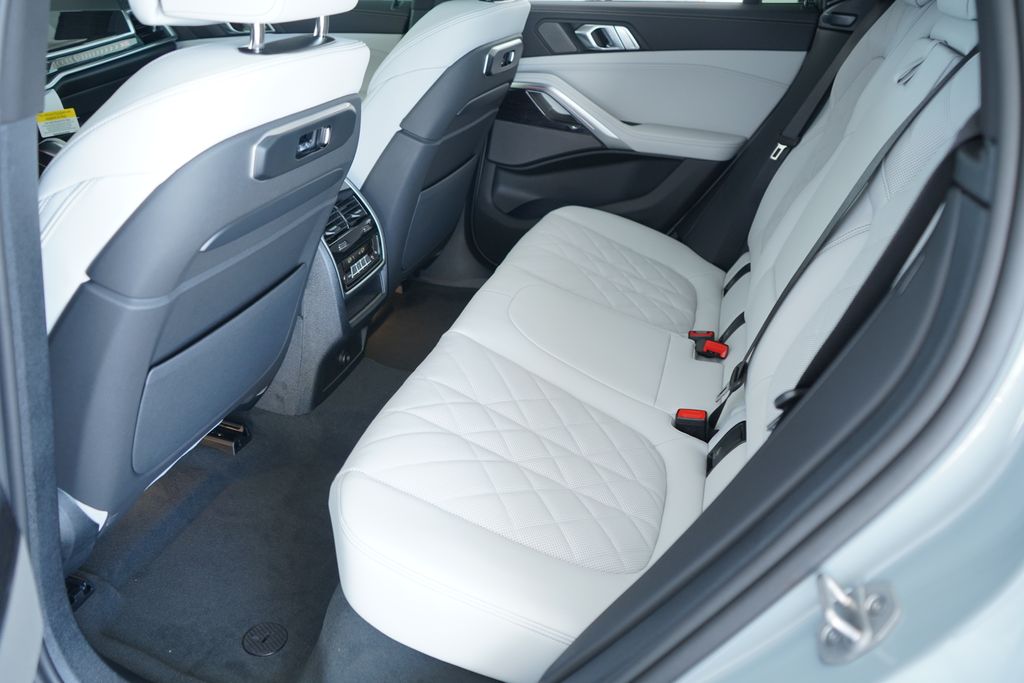 Thumbnail: 2026 BMW X6 - 18