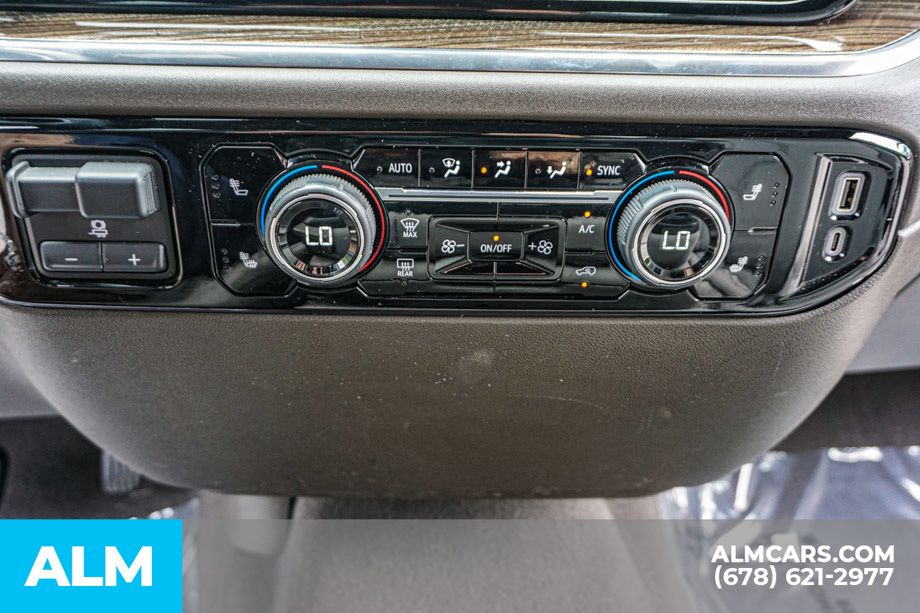 Used 2025 Black Chevrolet LT image 43