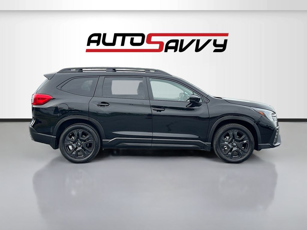 Used 2024 Crystal Black Silica Subaru Onyx Edition image 8