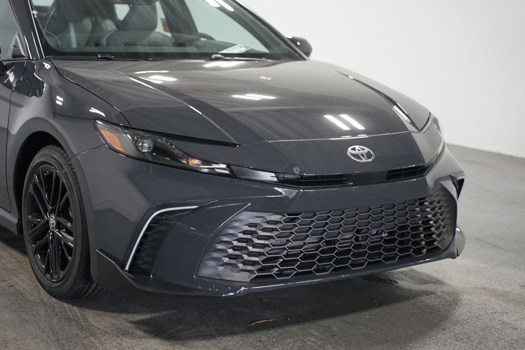 Thumbnail: 2025 Toyota Camry - 4