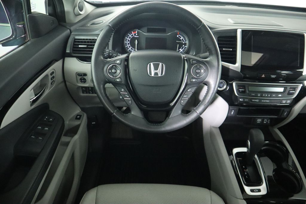 2019 Honda Ridgeline RTL-E 10