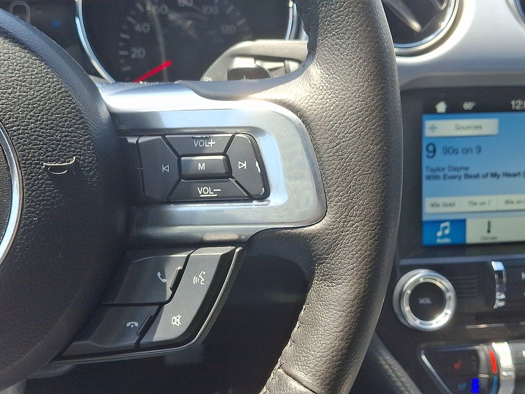 2016 Ford Mustang  20