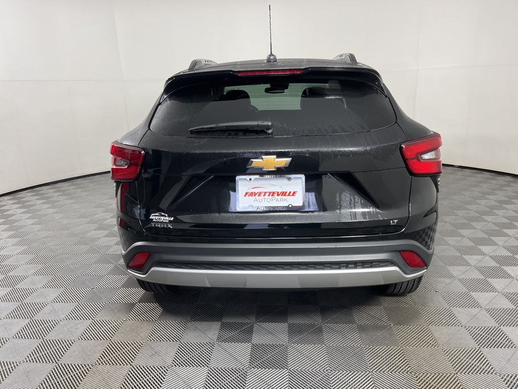 2024 Chevrolet Trax LT 10