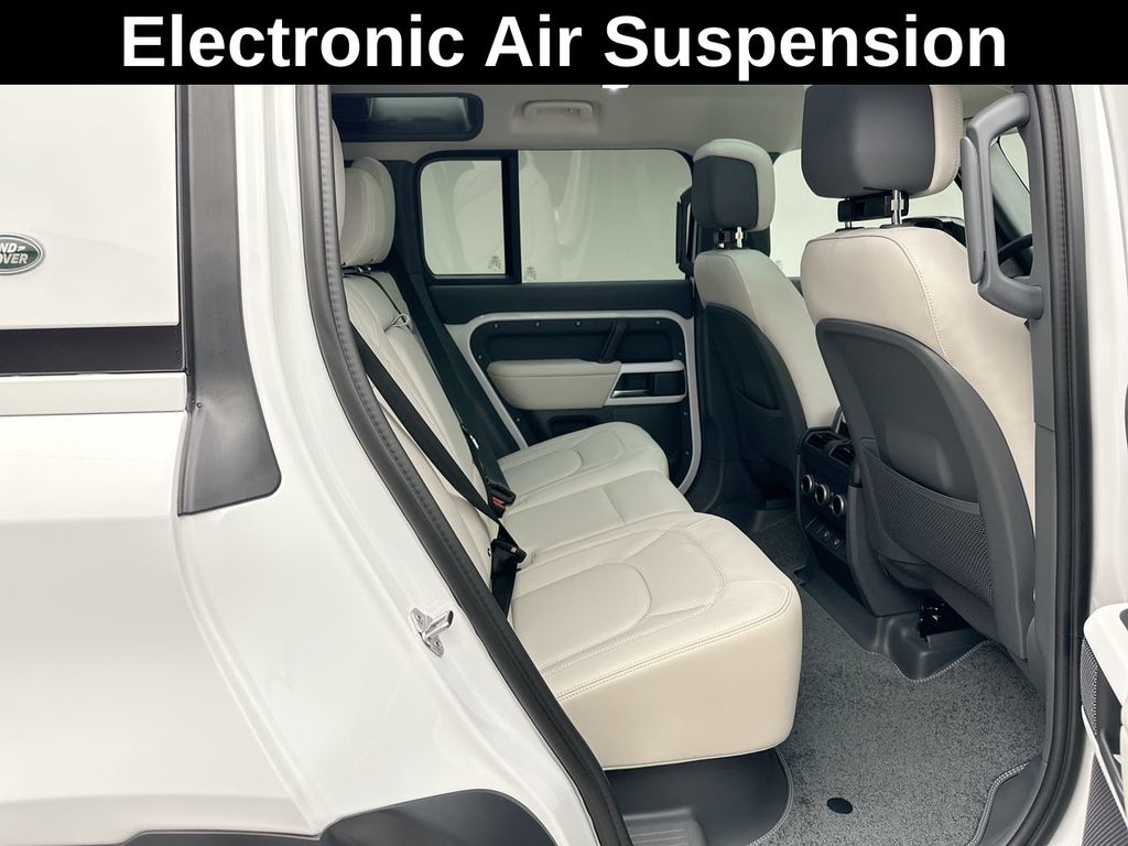 2024 Land Rover Defender 110 6