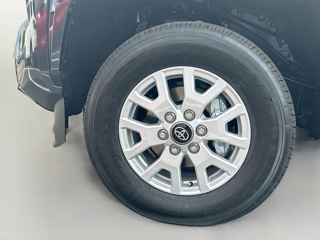 2025 Toyota Tacoma SR5 22