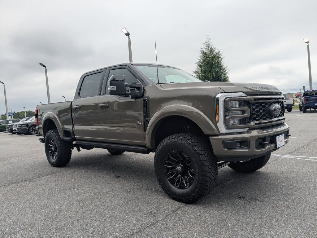 2026 Ford F-250 Super Duty Black Widow