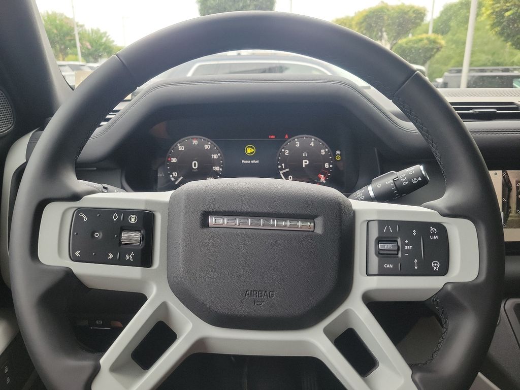 2024 Land Rover Defender 110 16