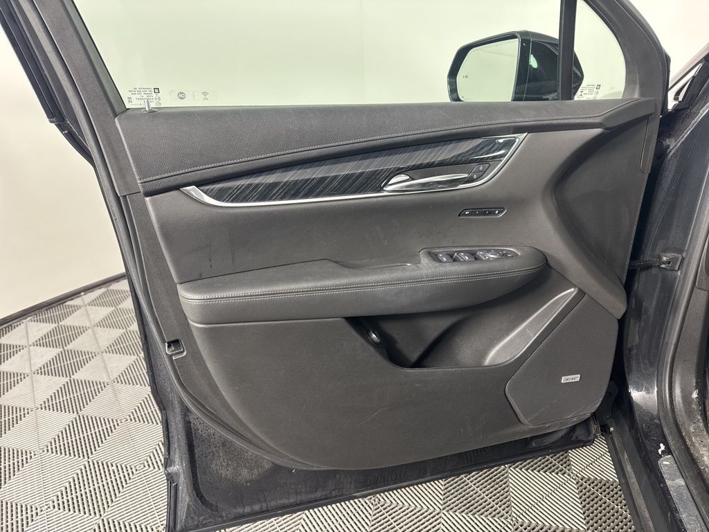 Thumbnail: 2020 Cadillac XT6 - 13