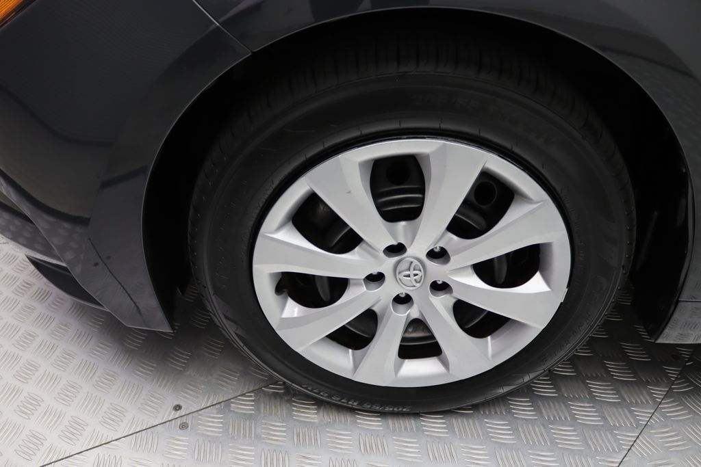 Thumbnail: 2024 Toyota Corolla - 4