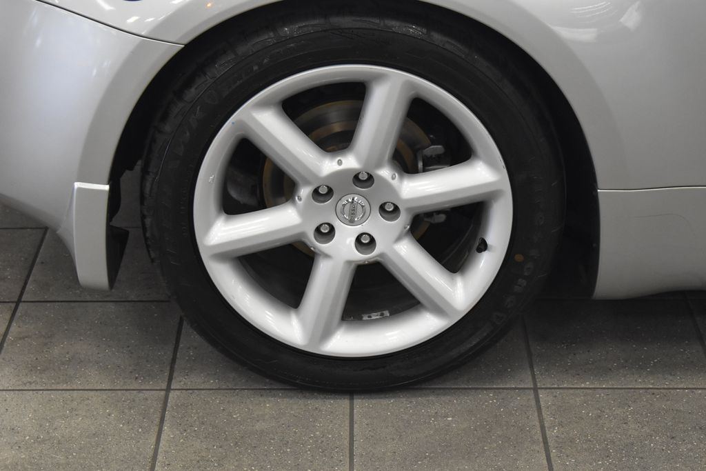 2004 Nissan Z 350Z 11
