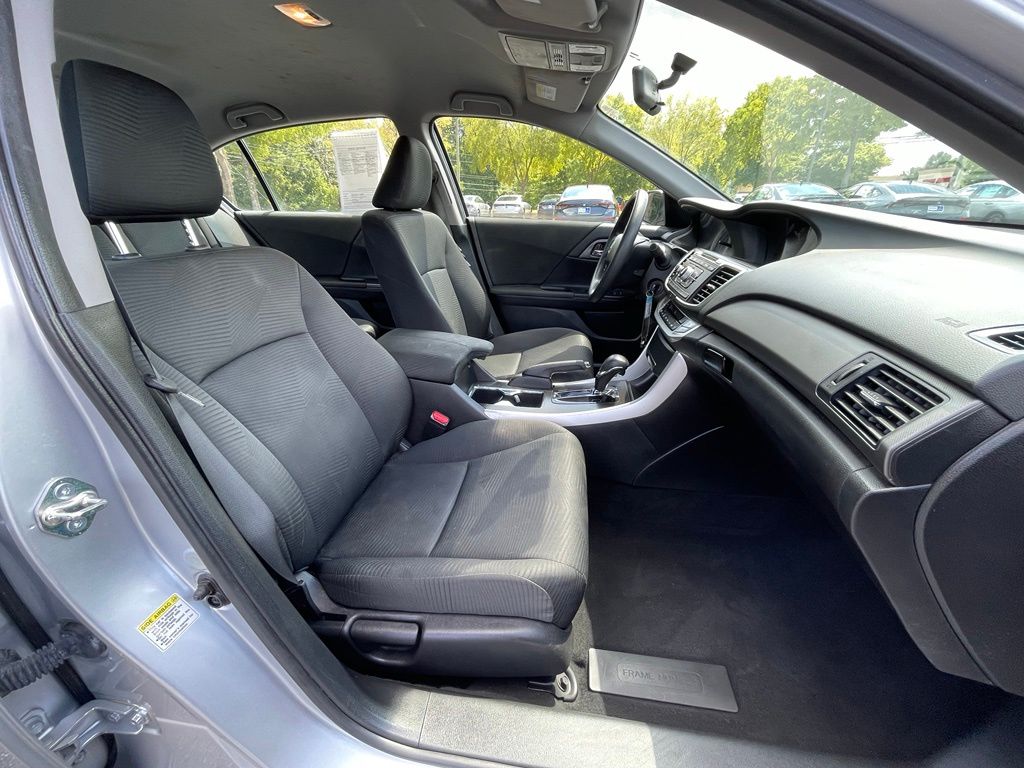 Thumbnail: 2015 Honda Accord - 32